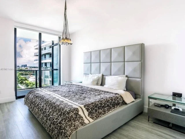 2960 NE 207th St # 812, Aventura FL 33180