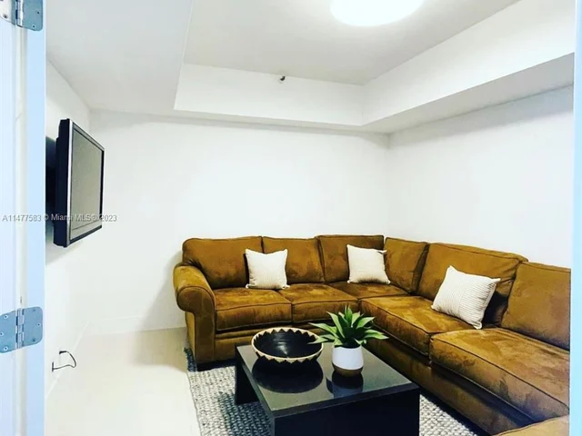 19355 Turnberry Way # 2L, Aventura FL 33180