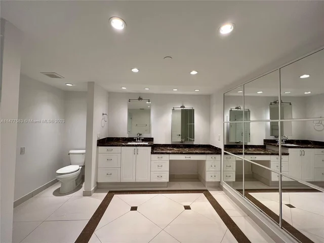 19355 Turnberry Way # 2L, Aventura FL 33180