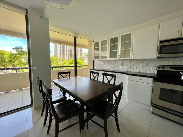 19355 Turnberry Way # 2L, Aventura FL 33180