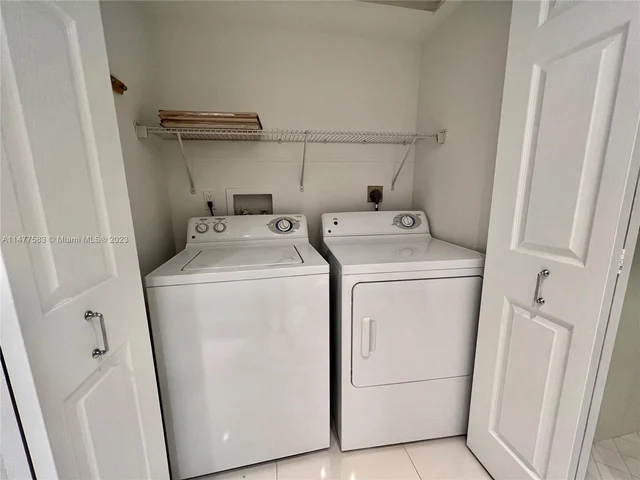 19355 Turnberry Way # 2L, Aventura FL 33180