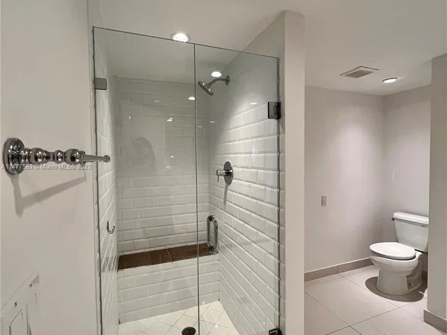 19355 Turnberry Way # 2L, Aventura FL 33180