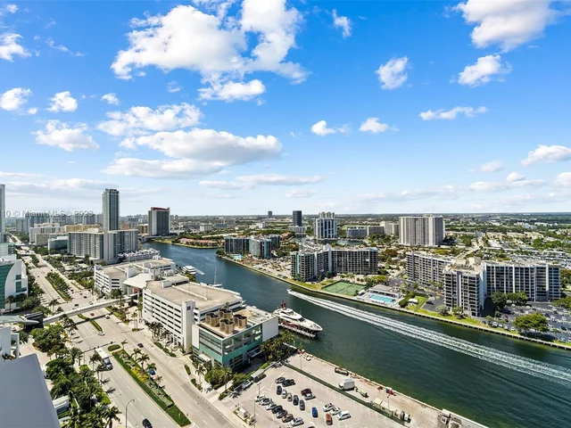 3101 S Ocean Dr # 2702, Hollywood FL 33019