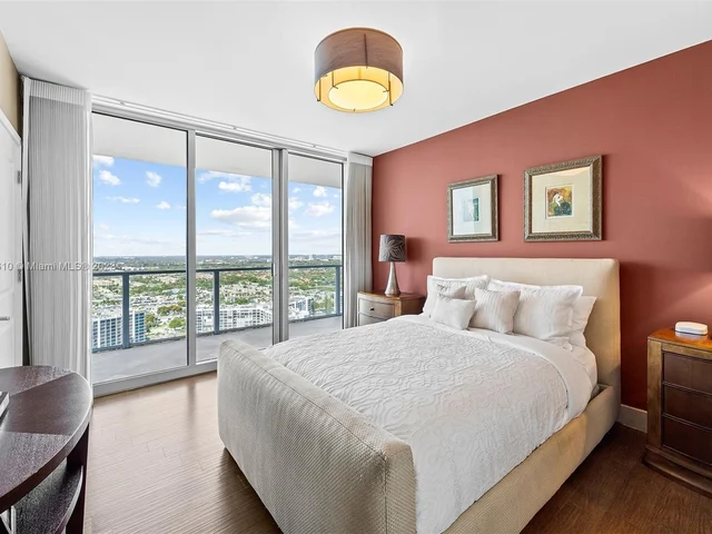 3101 S Ocean Dr # 2702, Hollywood FL 33019