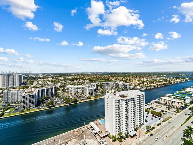 3101 S Ocean Dr # 2702, Hollywood FL 33019