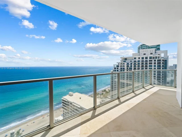 3101 S Ocean Dr # 2702, Hollywood FL 33019