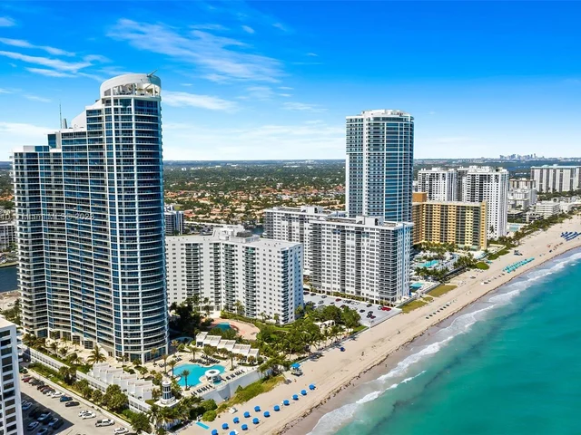 3101 S Ocean Dr # 2702, Hollywood FL 33019