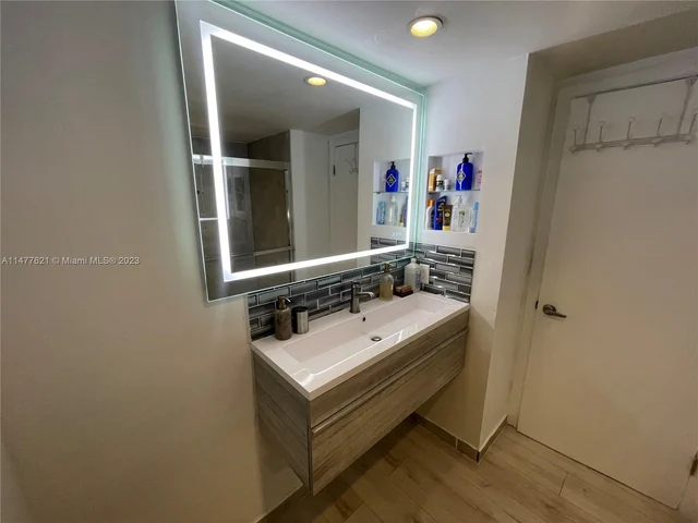 650 NE 64th St # G509, Miami FL 33138