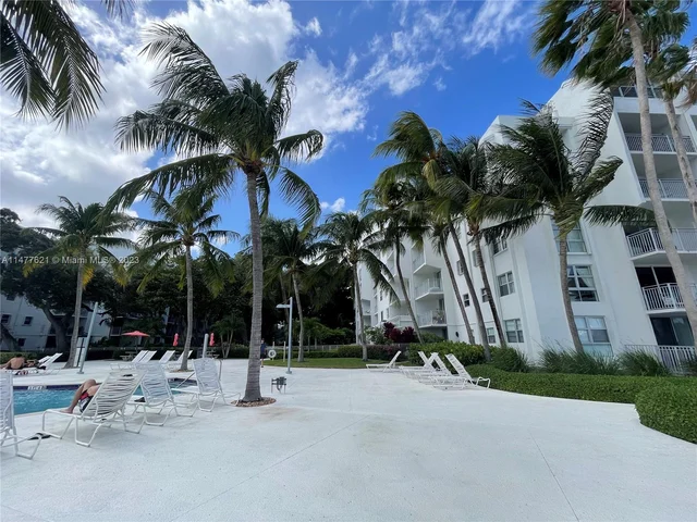 650 NE 64th St # G509, Miami FL 33138