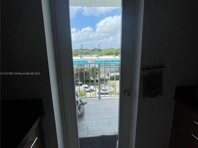 650 NE 64th St # G509, Miami FL 33138