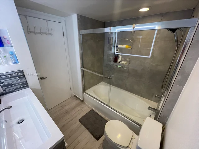 650 NE 64th St # G509, Miami FL 33138