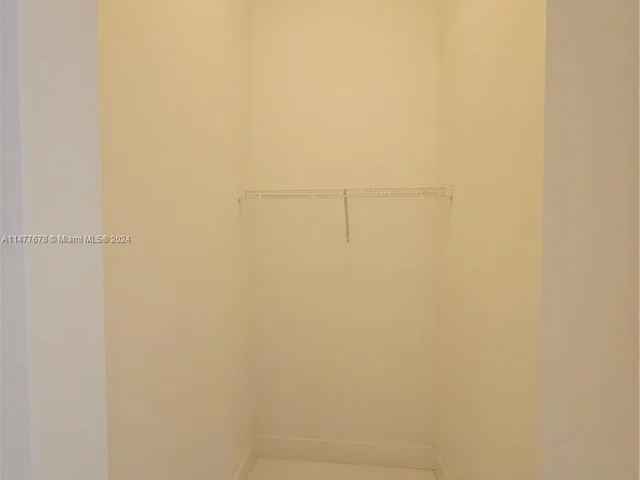 10247 NW 75th Ter, Doral FL 33178