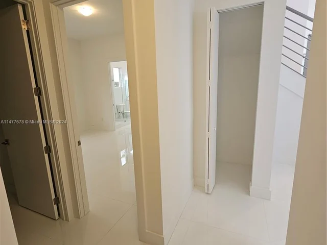 10247 NW 75th Ter, Doral FL 33178