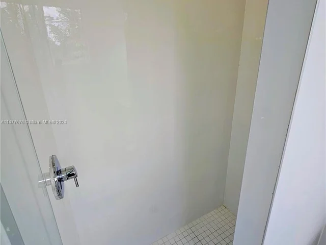 10247 NW 75th Ter, Doral FL 33178