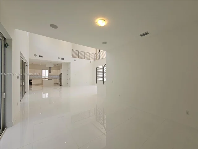 10247 NW 75th Ter, Doral FL 33178