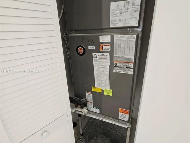 10247 NW 75th Ter, Doral FL 33178