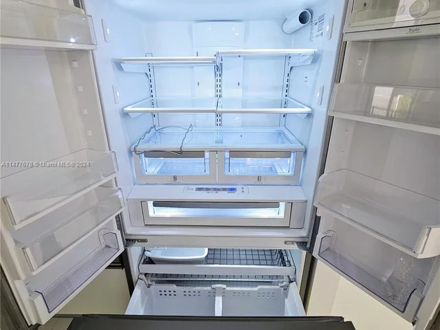 10247 NW 75th Ter, Doral FL 33178