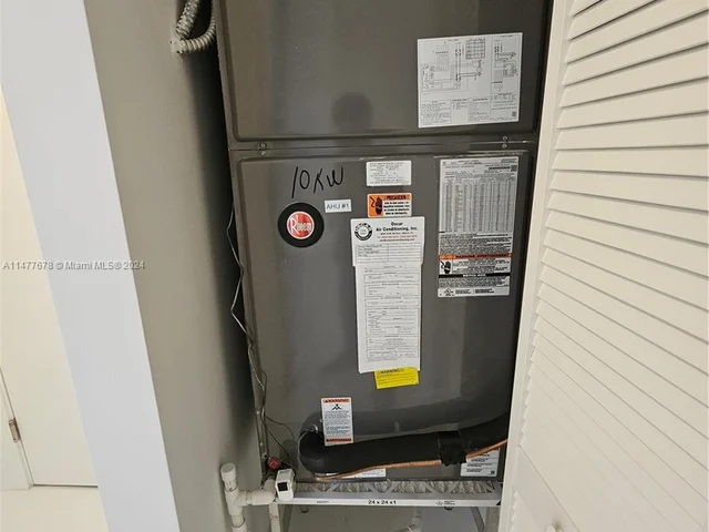 10247 NW 75th Ter, Doral FL 33178