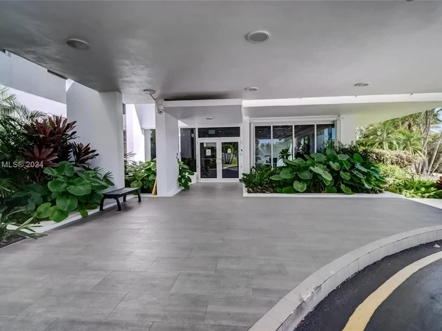 177 Ocean Lane Dr # 1206, Key Biscayne FL 33149