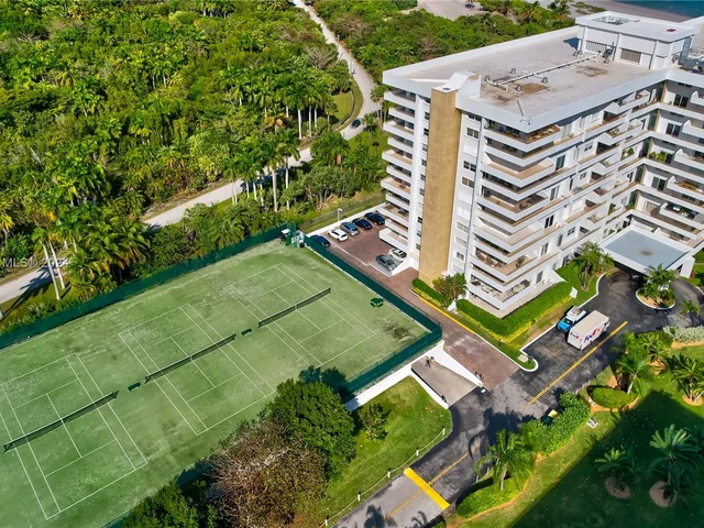 177 Ocean Lane Dr # 1206, Key Biscayne FL 33149