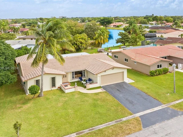 12223 NW 31st Dr, Coral Springs FL 33065