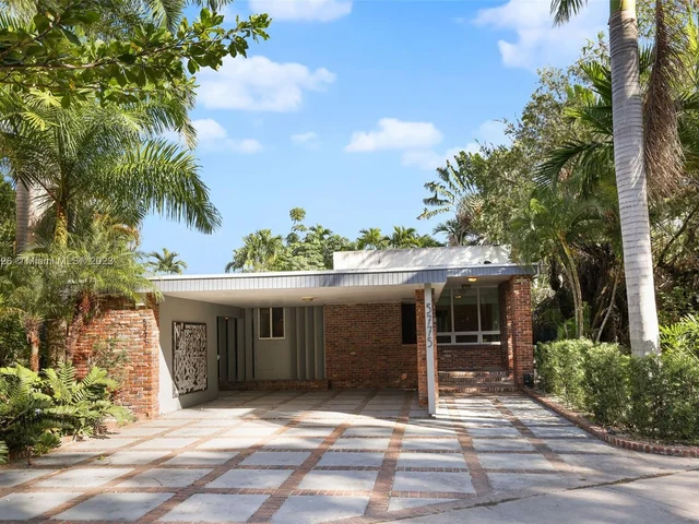 5775 N Bay Rd, Miami Beach FL 33140