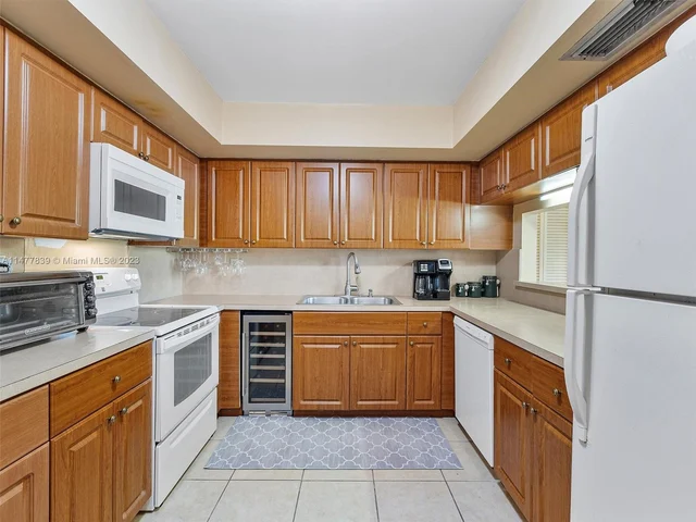 55 Ocean Lane Dr # 3025, Key Biscayne FL 33149