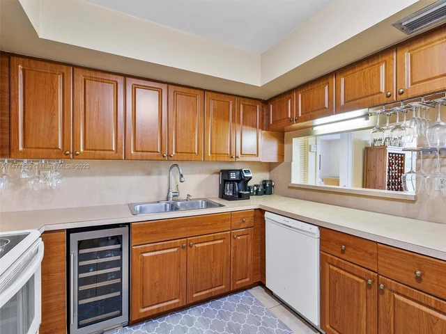 55 Ocean Lane Dr # 3025, Key Biscayne FL 33149