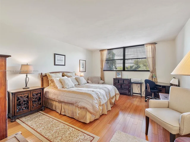 55 Ocean Lane Dr # 3025, Key Biscayne FL 33149