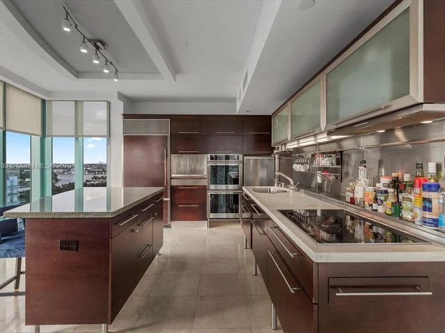 6000 Indian Creek Dr # 19C, Miami Beach FL 33140