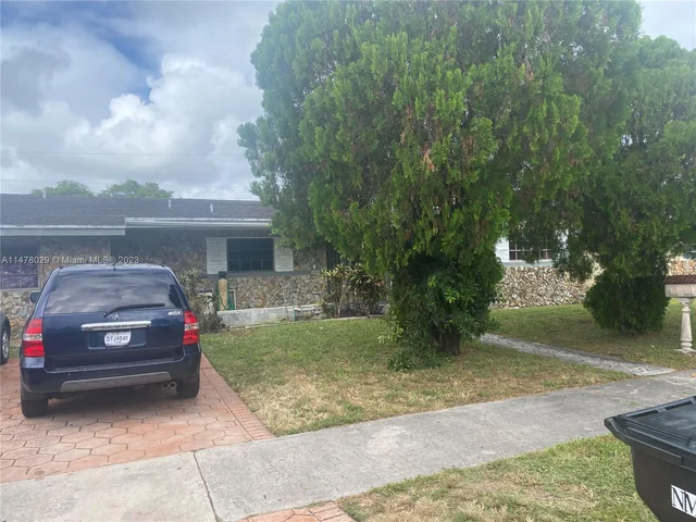 321 NE 180th Dr, North Miami Beach FL 33162
