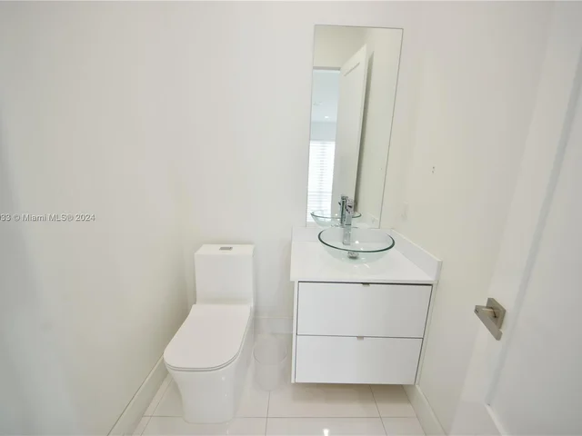 10287 NW 135th St, Hialeah Gardens FL 33018