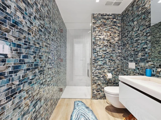 17901 Collins Ave, Sunny Isles Beach FL 33160