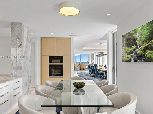 17901 Collins Ave, Sunny Isles Beach FL 33160