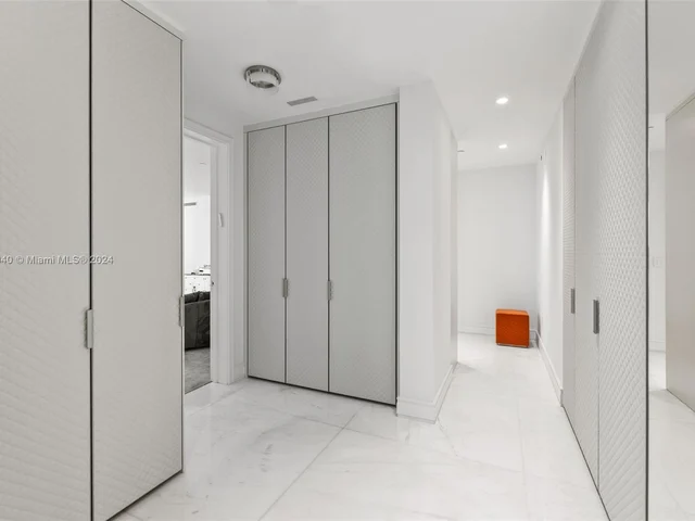 17901 Collins Ave, Sunny Isles Beach FL 33160