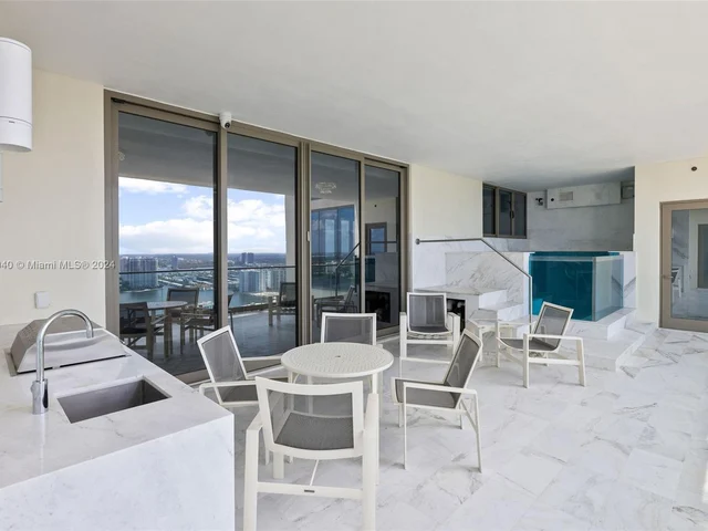 17901 Collins Ave, Sunny Isles Beach FL 33160