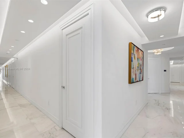 17901 Collins Ave, Sunny Isles Beach FL 33160