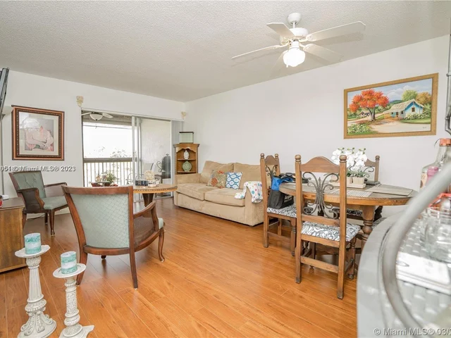 721 N Pine Island Rd # 417, Plantation FL 33324