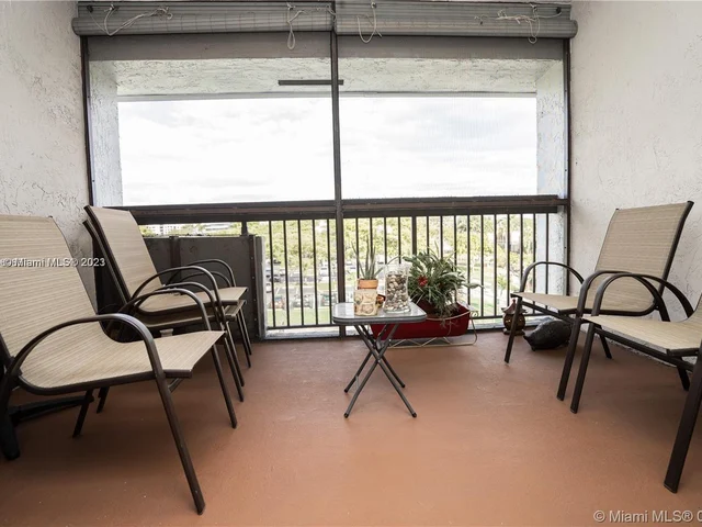 721 N Pine Island Rd # 417, Plantation FL 33324