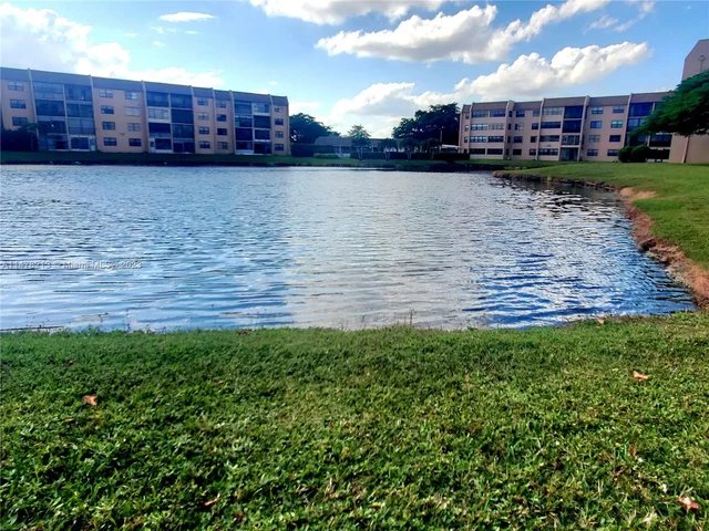 10400 NW 30th Ct # 202, Sunrise FL 33322