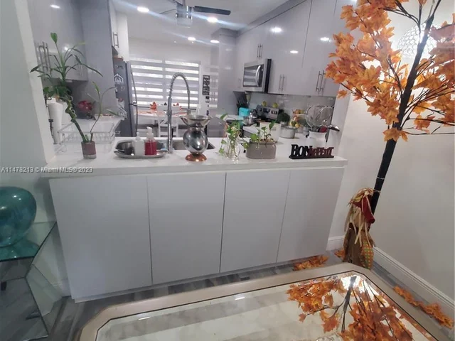 10400 NW 30th Ct # 202, Sunrise FL 33322