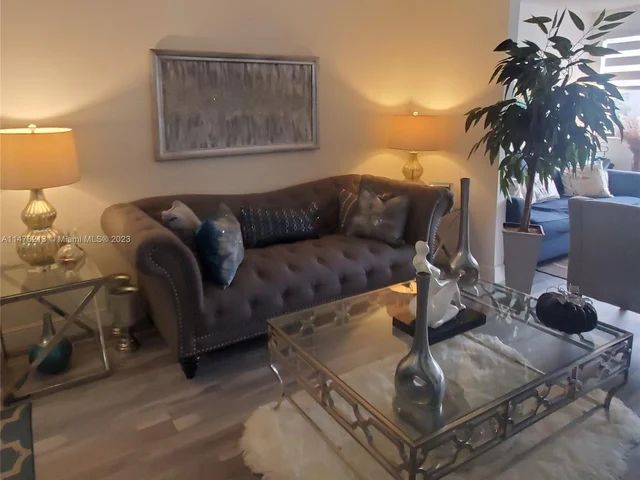 10400 NW 30th Ct # 202, Sunrise FL 33322