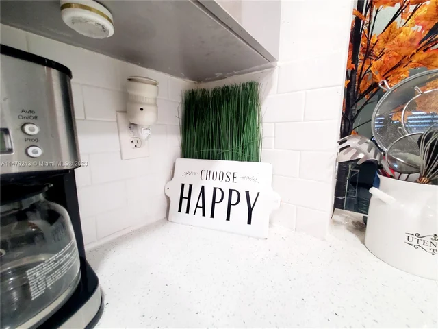 10400 NW 30th Ct # 202, Sunrise FL 33322