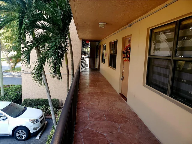 10400 NW 30th Ct # 202, Sunrise FL 33322