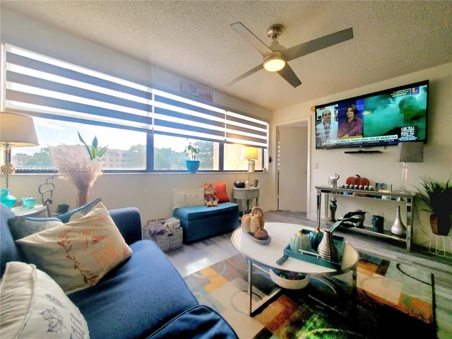 10400 NW 30th Ct # 202, Sunrise FL 33322