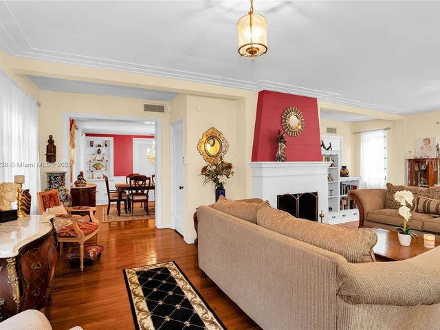 2618 Alhambra Cir, Coral Gables FL 33134