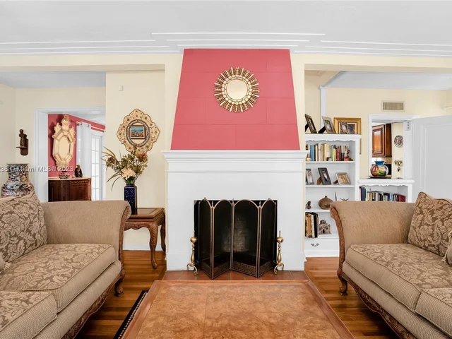 2618 Alhambra Cir, Coral Gables FL 33134