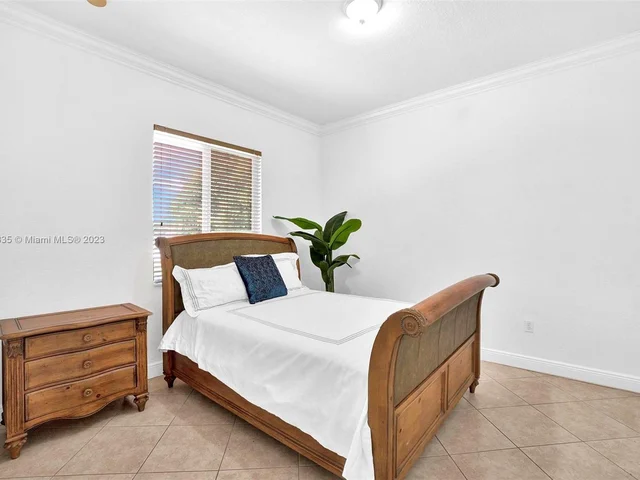 20680 SW 132nd Ave, Miami FL 33177