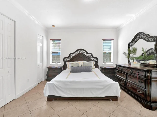 20680 SW 132nd Ave, Miami FL 33177