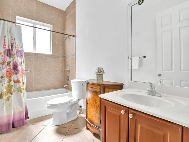 20680 SW 132nd Ave, Miami FL 33177